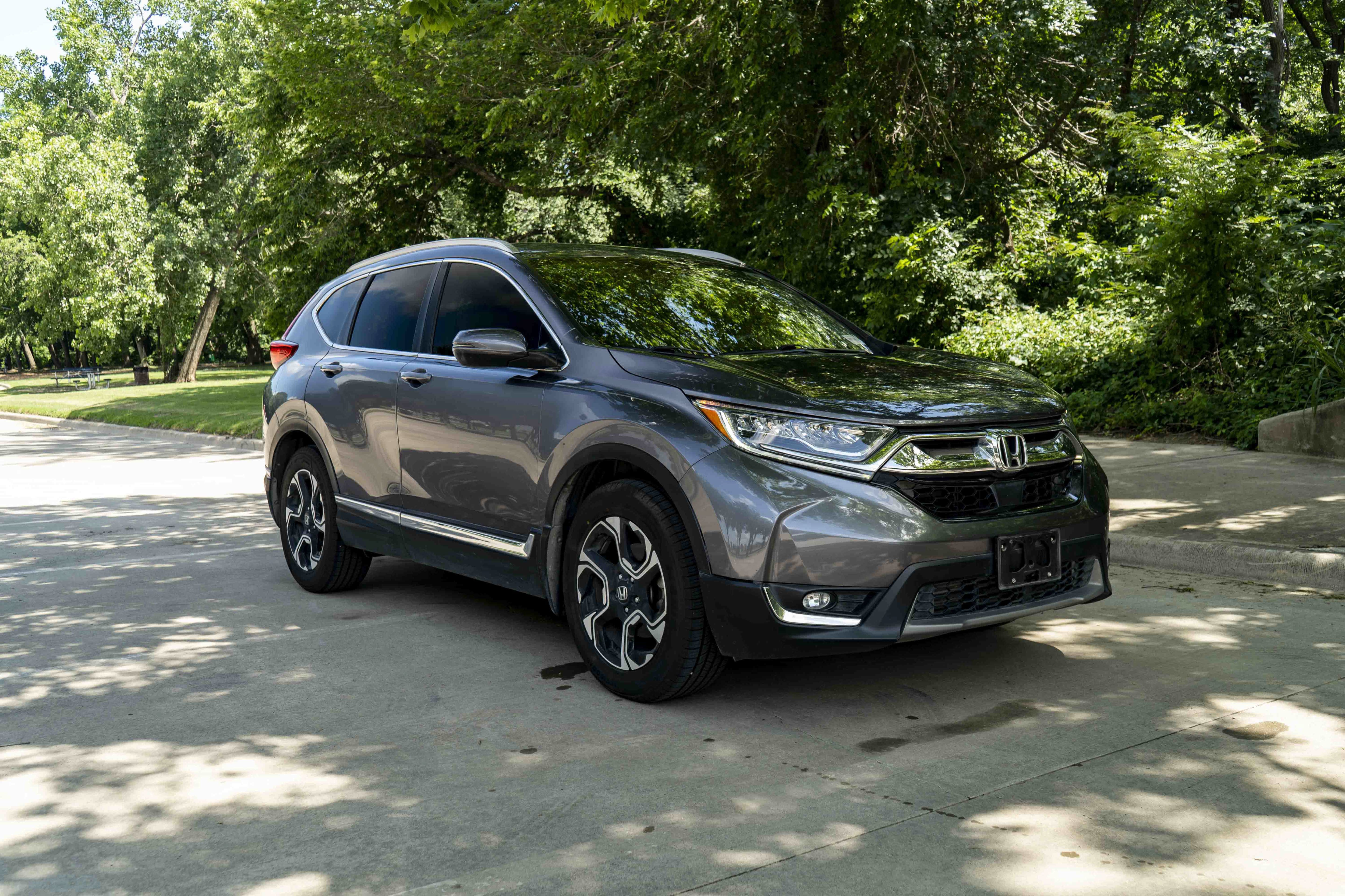 Used 2019 Honda CR-V Touring image 2
