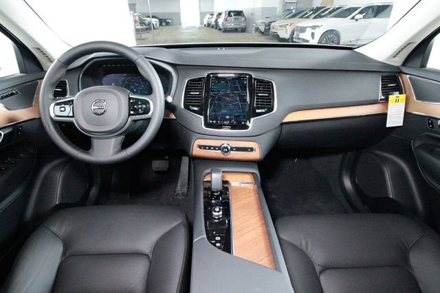 Certified 2025 Volvo XC90 B6 Plus w/ Protection Package Premier image 5