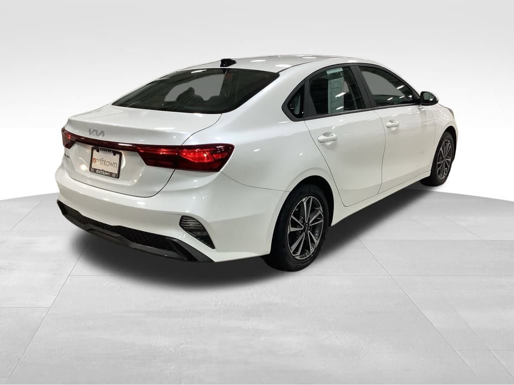 Used 2023 Kia Forte LXS image 6