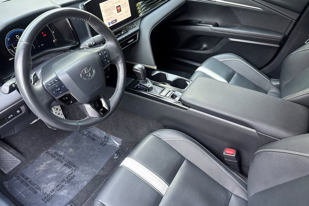 Certified 2025 Toyota Camry SE w/ Convenience Package image 9