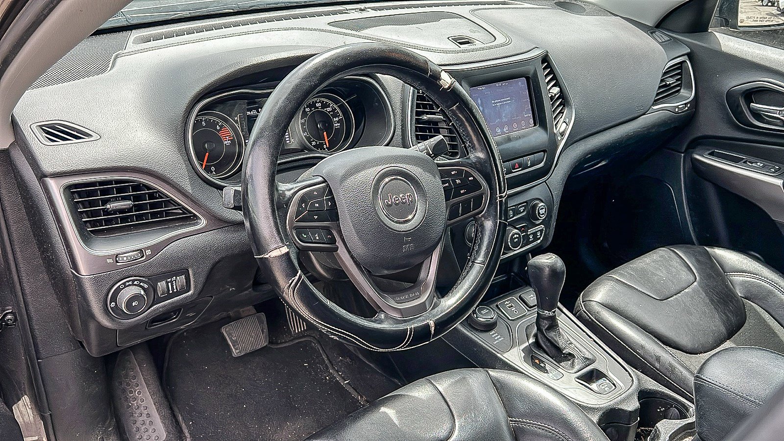 Used 2021 Jeep Cherokee Latitude Plus image 11