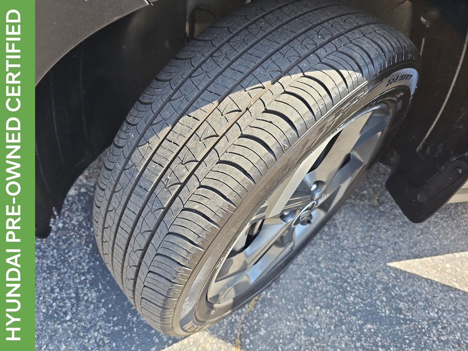 Certified 2023 Hyundai Venue SEL FWD image 33