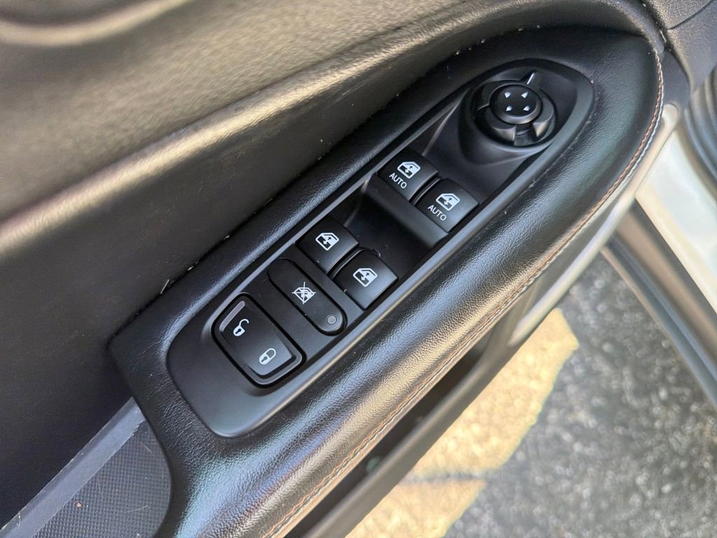 Used 2018 Jeep Compass Latitude image 13