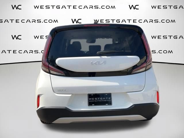 Used 2024 Kia Soul LX w/ Option Group 015 FWD image 8