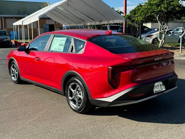 New 2025 Kia K4 LXS image 3