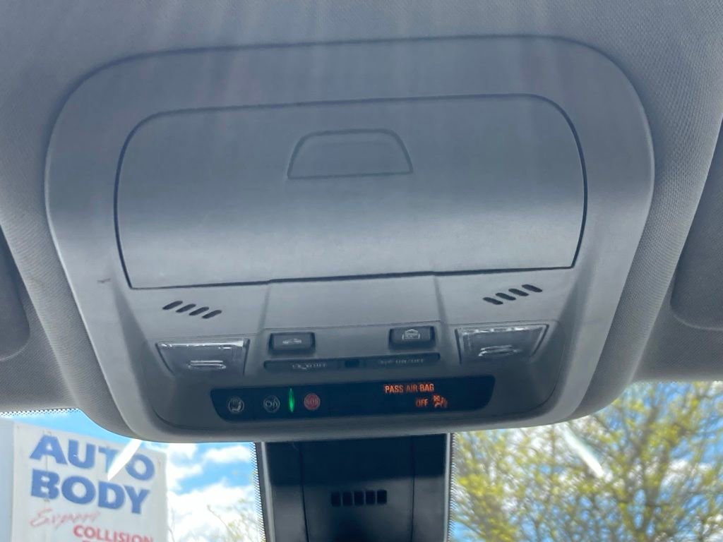 Used 2024 Chevrolet Equinox LT AWD/4WD image 15