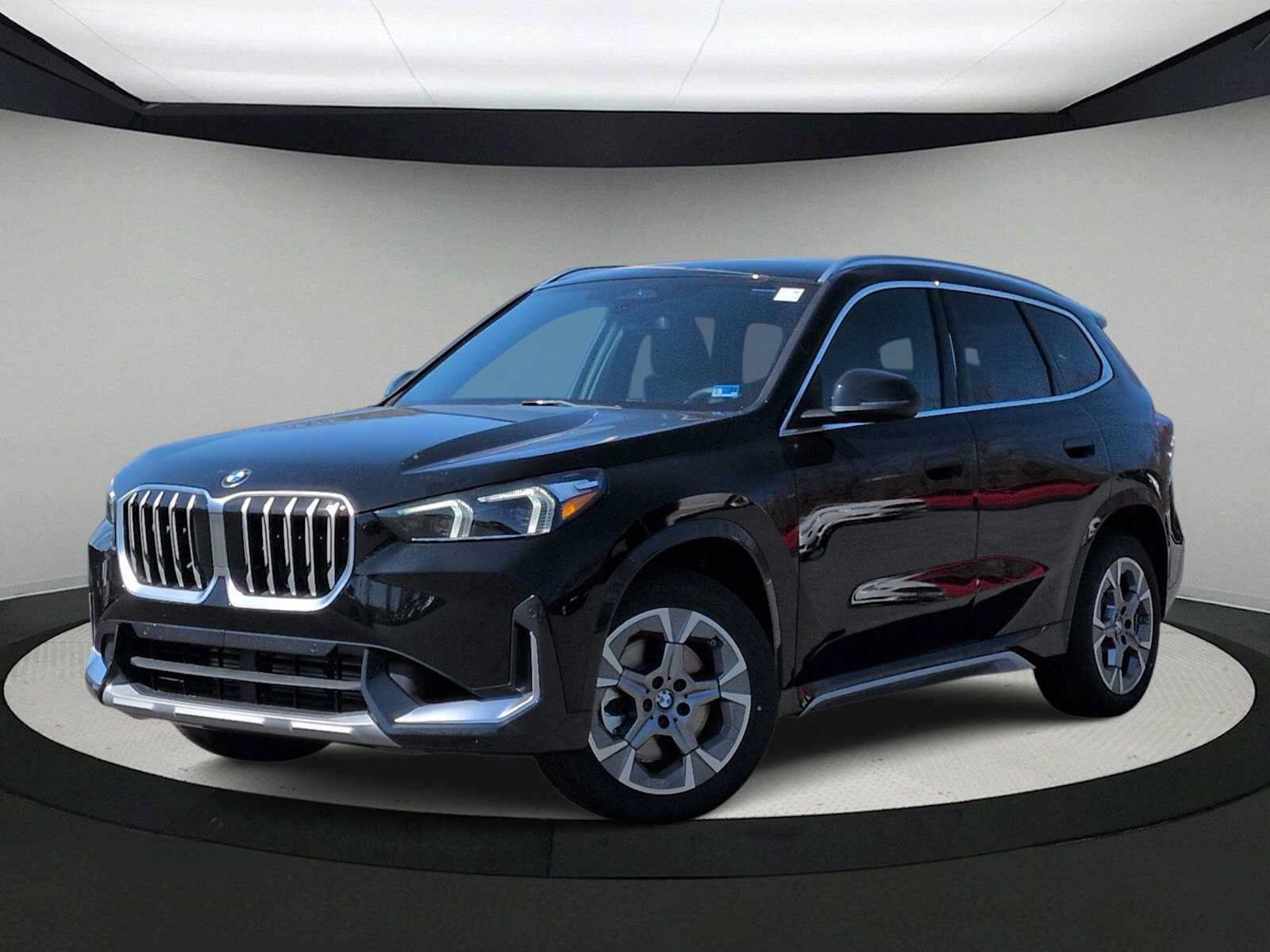 New 2026 BMW X1 xDrive28i AWD/4WD image 1
