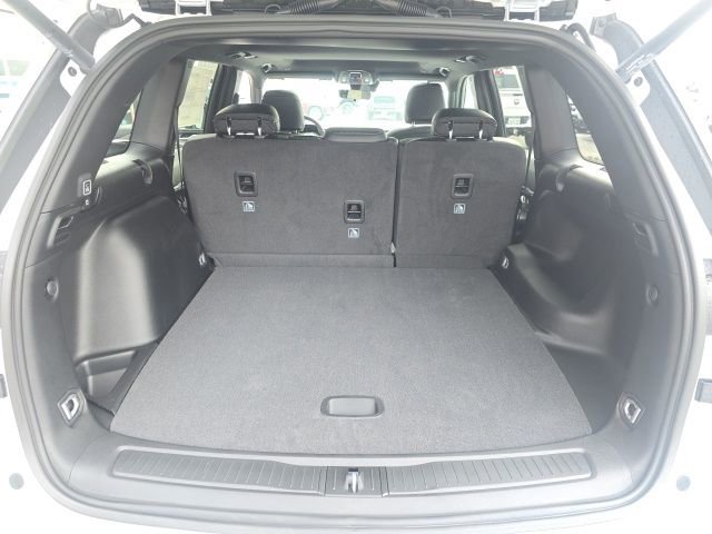 New 2026 Jeep Grand Cherokee Laredo image 29