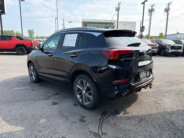 Used 2021 Buick Encore GX Select w/ LPO, Active Lifestyle Package AWD/4WD image 3