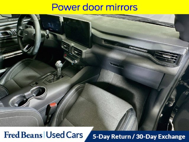 Used 2025 Ford Mustang Coupe RWD image 28