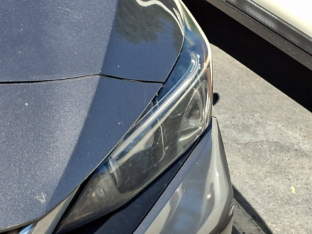 Used 2019 Nissan Leaf SV w/ Protection Package FWD image 4