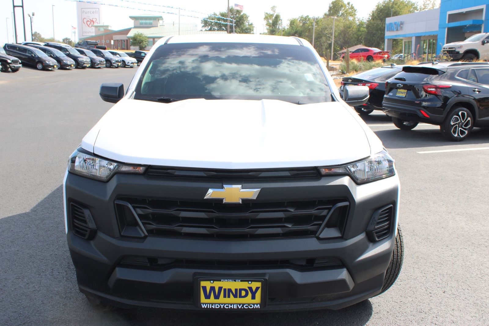 Used 2024 Chevrolet Colorado W/T RWD image 3