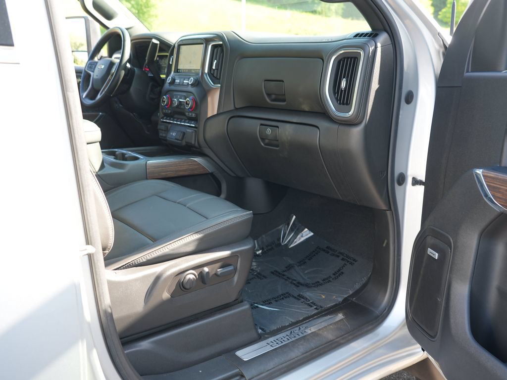 Certified 2022 Chevrolet Silverado 3500 High Country w/ Z71 Off-Road Package AWD/4WD image 29