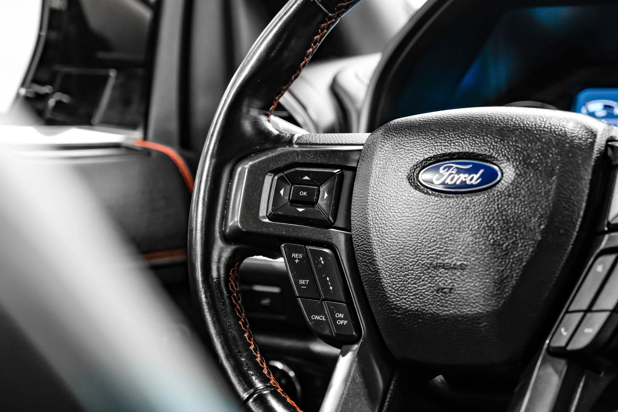 Used 2021 Ford Expedition Limited AWD/4WD image 23