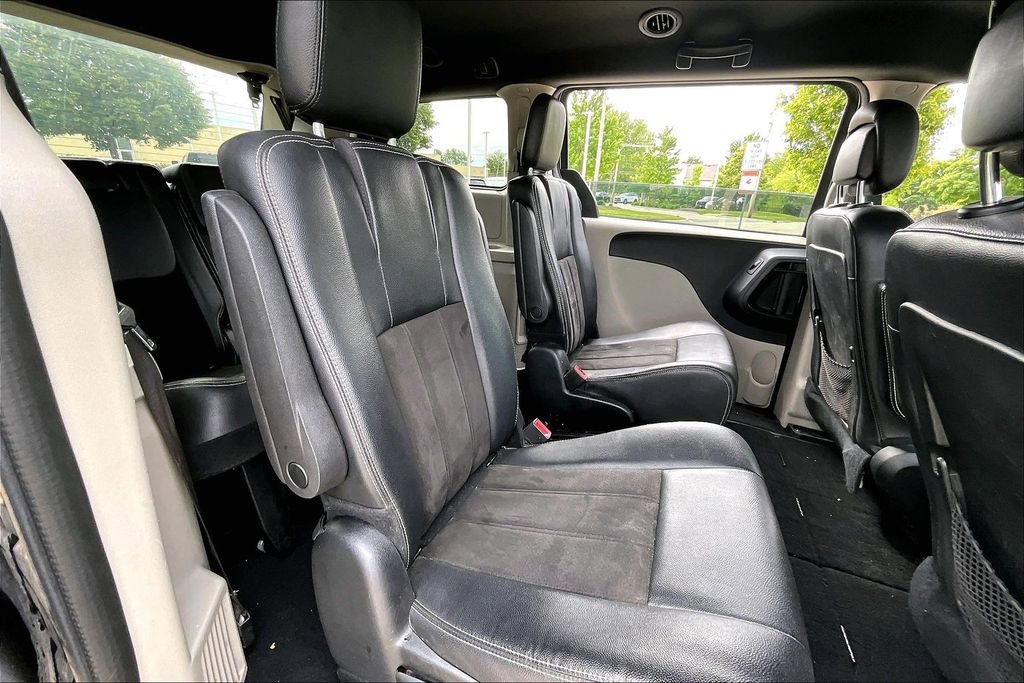 Used 2019 Dodge Grand Caravan SXT FWD image 29