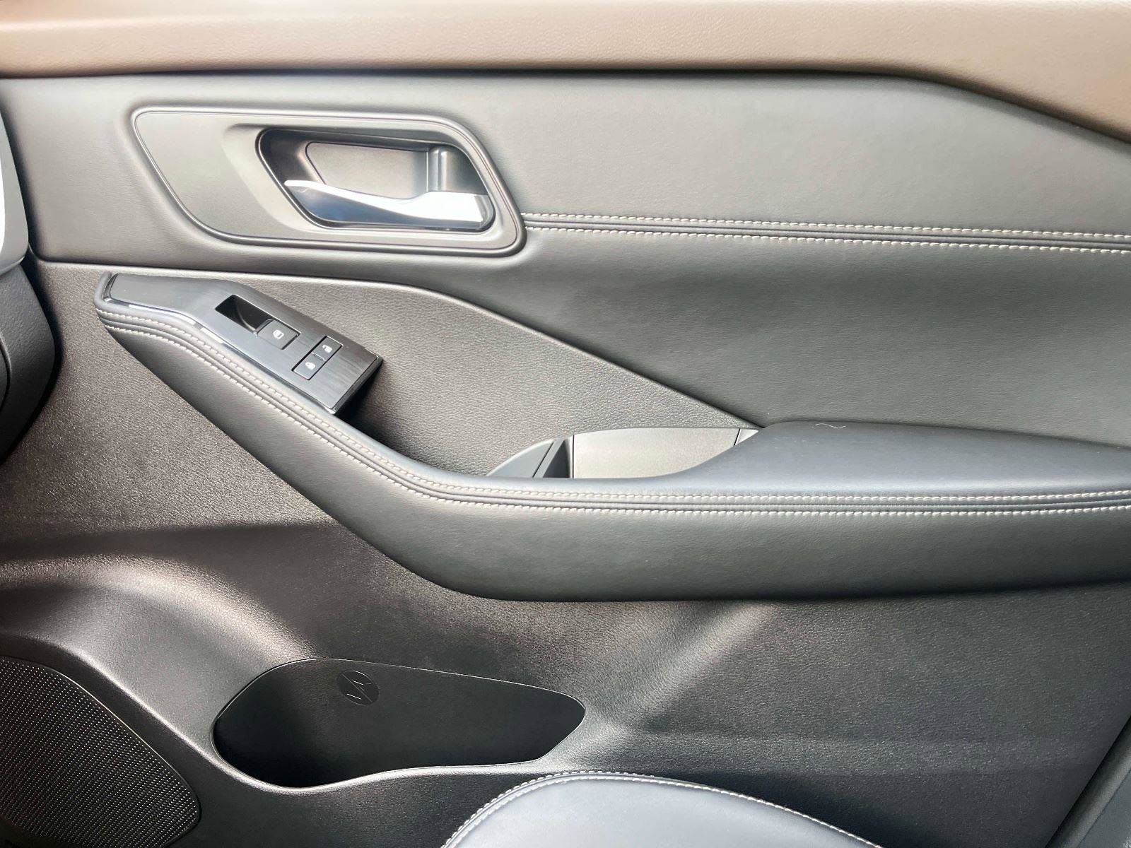 Used 2023 Nissan Rogue SV w/ SV Premium B Package image 22