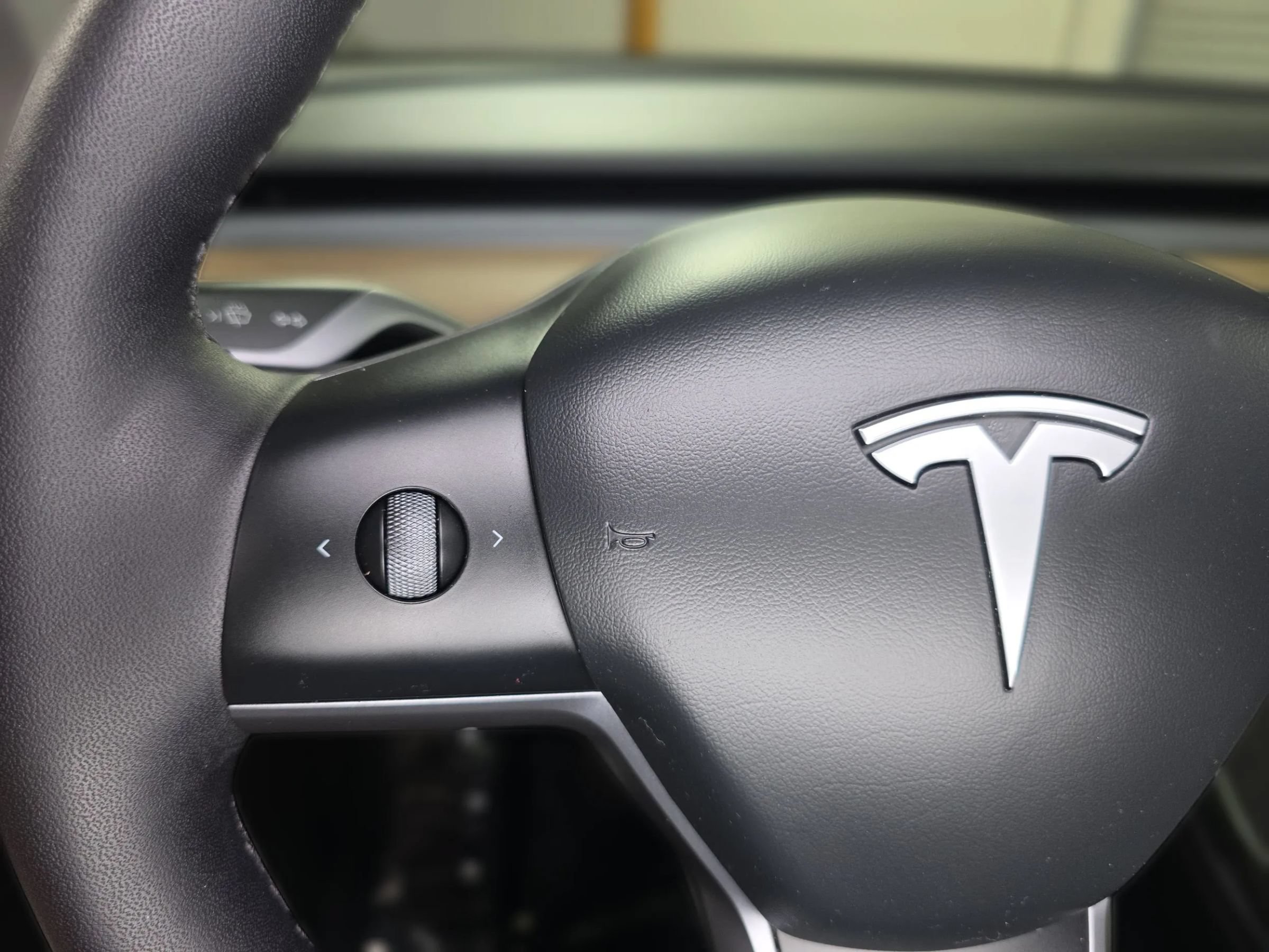 Used 2023 Tesla Model Y Long Range AWD/4WD image 29