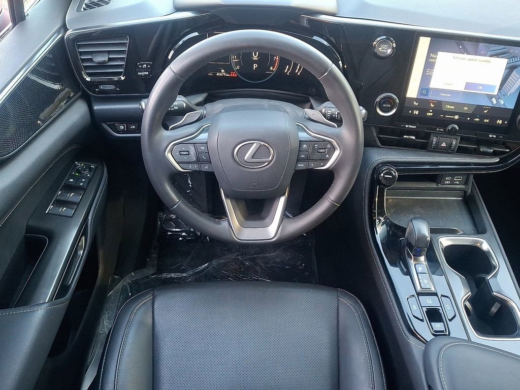 Used 2023 Lexus NX 250 FWD w/ Towing Package (2000 Lbs) image 12
