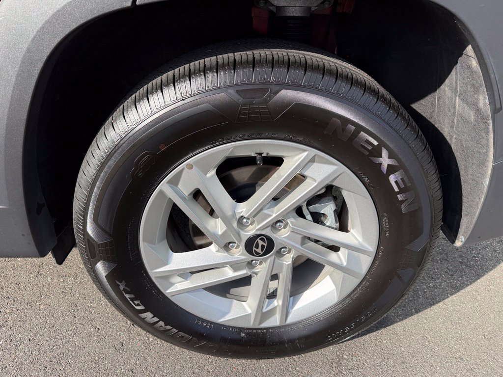 Certified 2025 Hyundai Tucson SE AWD/4WD image 36