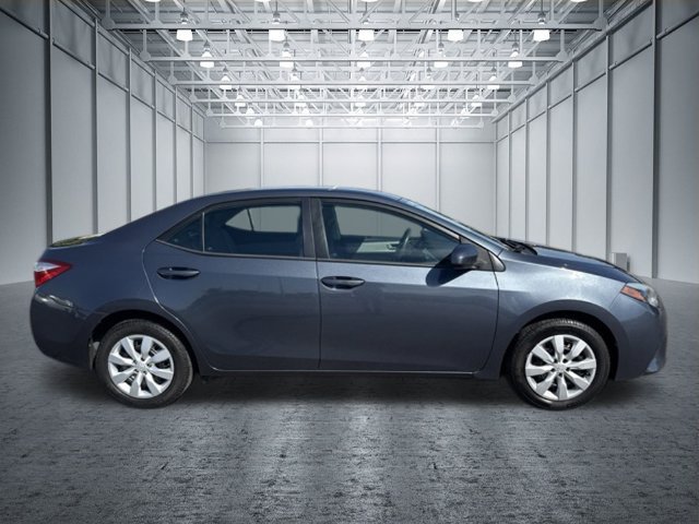 Used 2015 Toyota Corolla LE FWD image 6