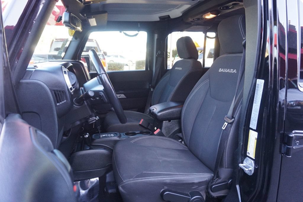 Used 2018 Jeep Wrangler Unlimited Sahara AWD/4WD image 19