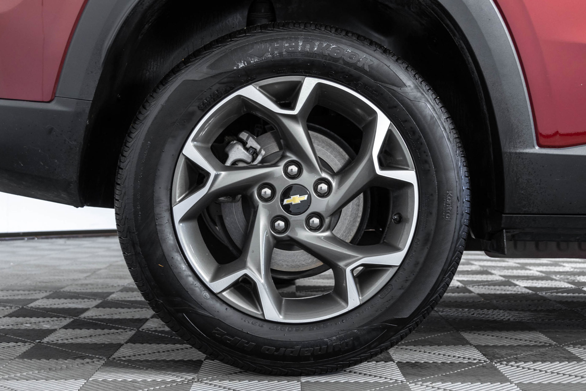 Used 2025 Chevrolet Trax LT FWD image 42