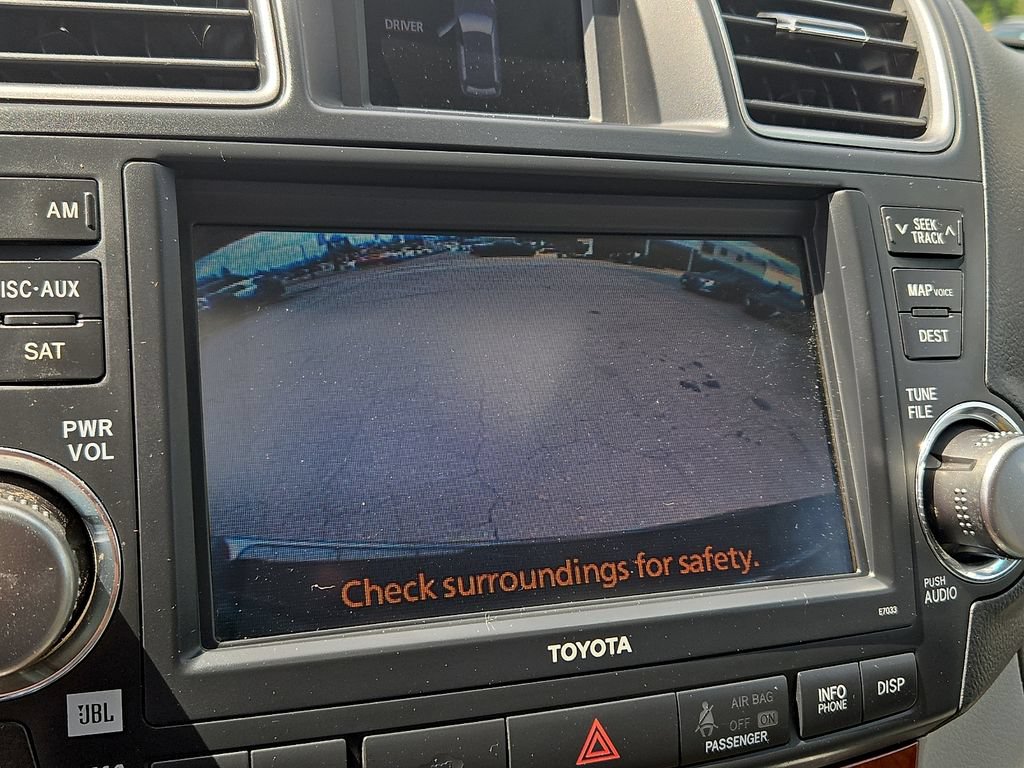 Used 2012 Toyota Highlander Limited w/ Tow Pkg AWD/4WD image 19