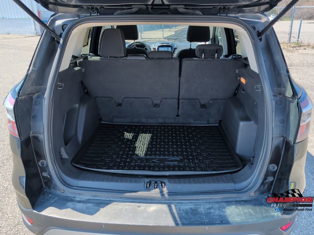 Used 2017 Ford Escape SE w/ Equipment Group 201A image 12