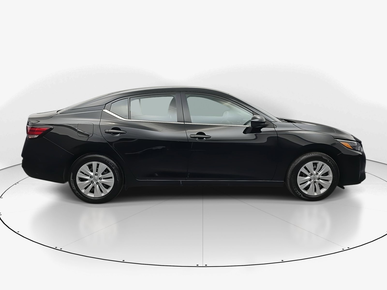 Used 2025 Nissan Sentra S image 8