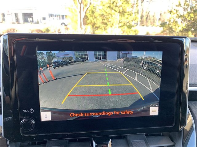 Used 2023 Toyota Corolla Cross XLE image 22