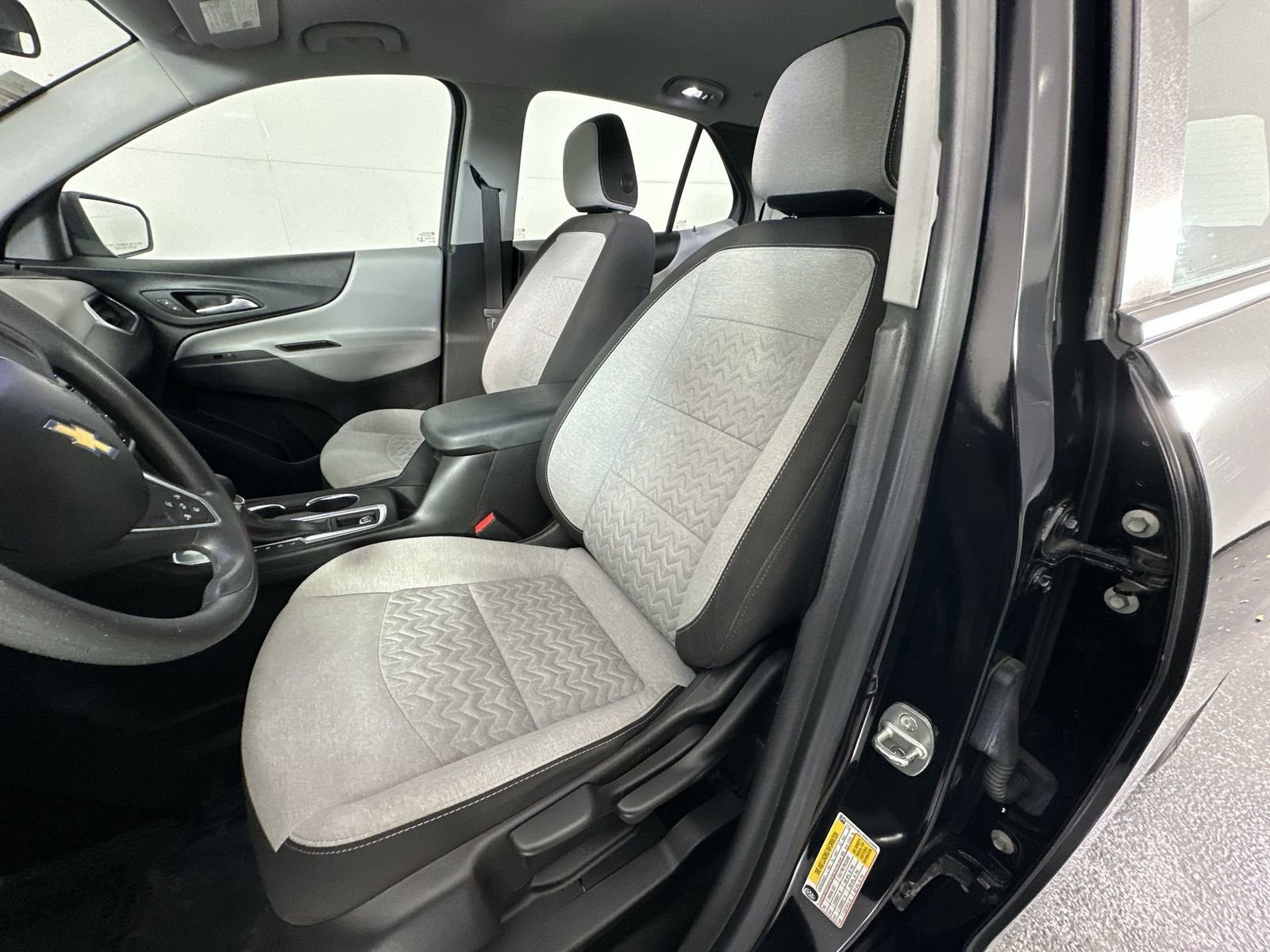 Used 2022 Chevrolet Equinox LS image 11