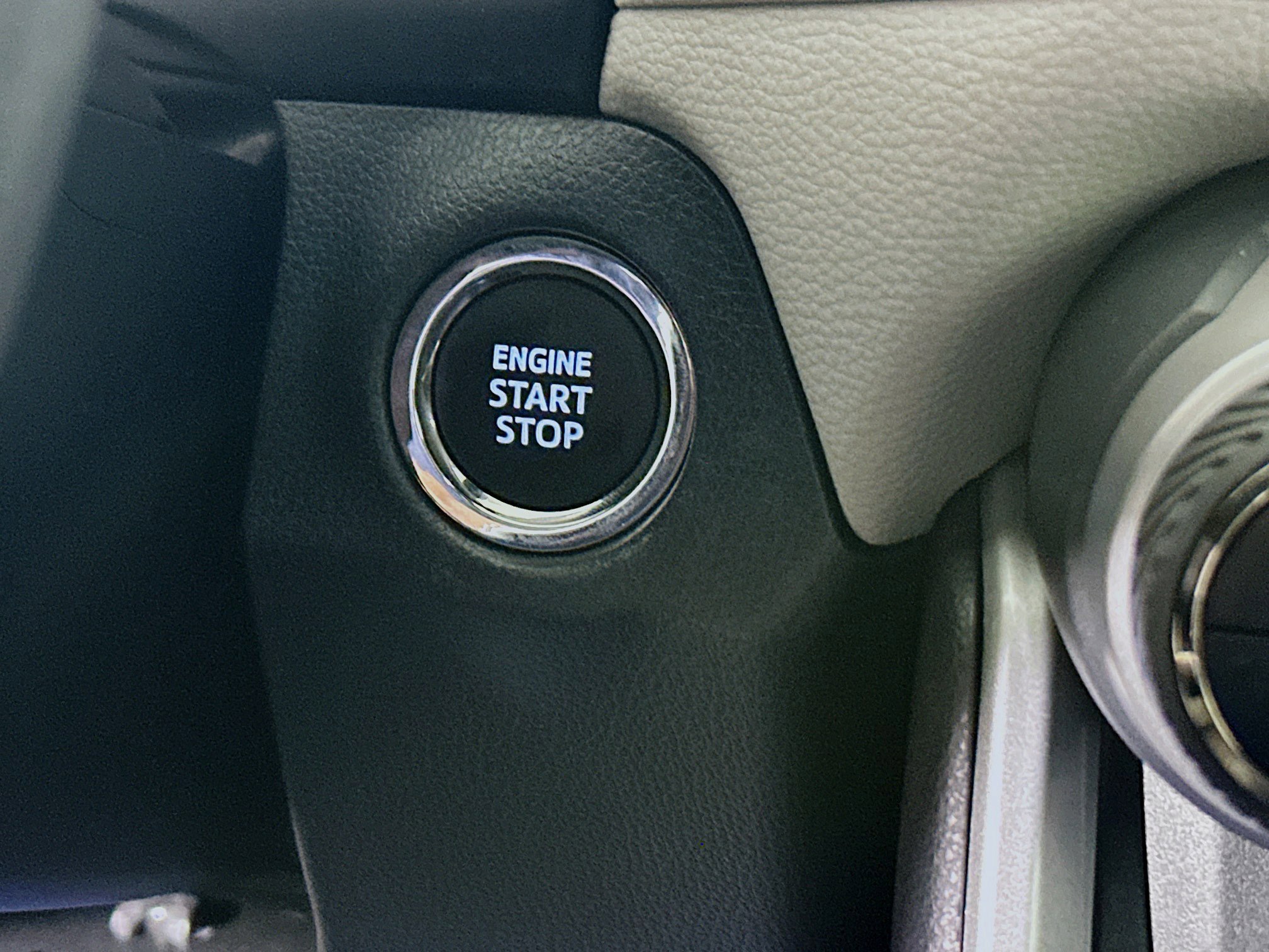 Used 2023 Toyota RAV4 XLE Premium image 20