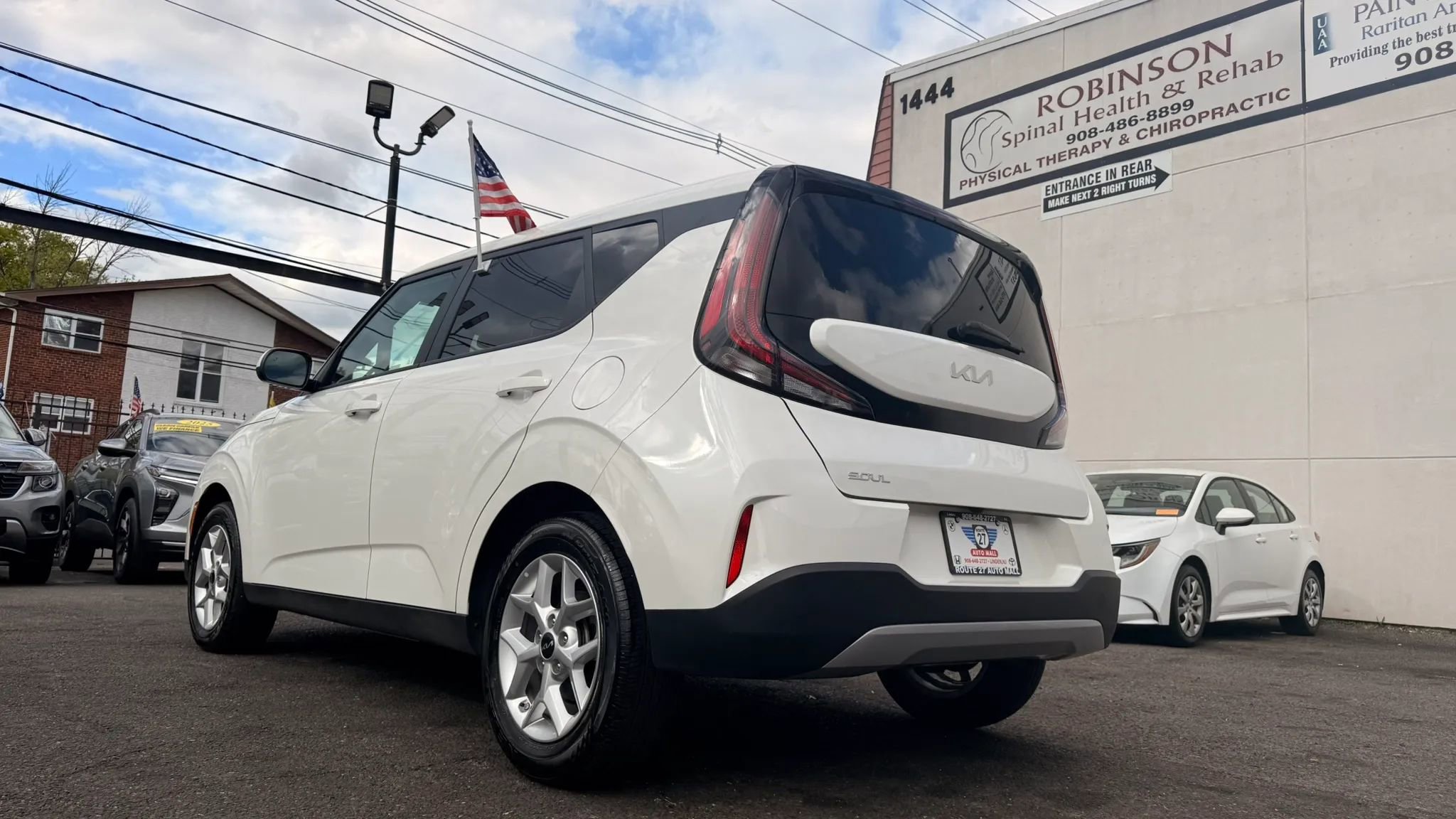 Used 2025 Kia Soul LX w/ LX Technology Package FWD image 8