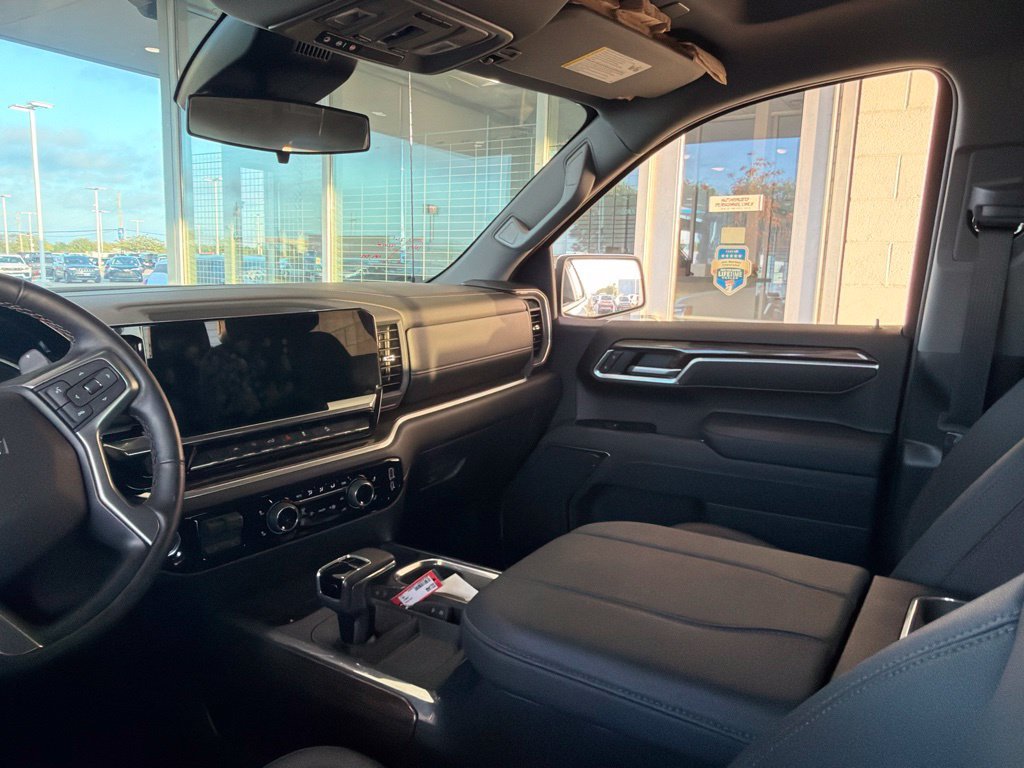 Used 2026 Chevrolet Silverado 1500 LT AWD/4WD image 10