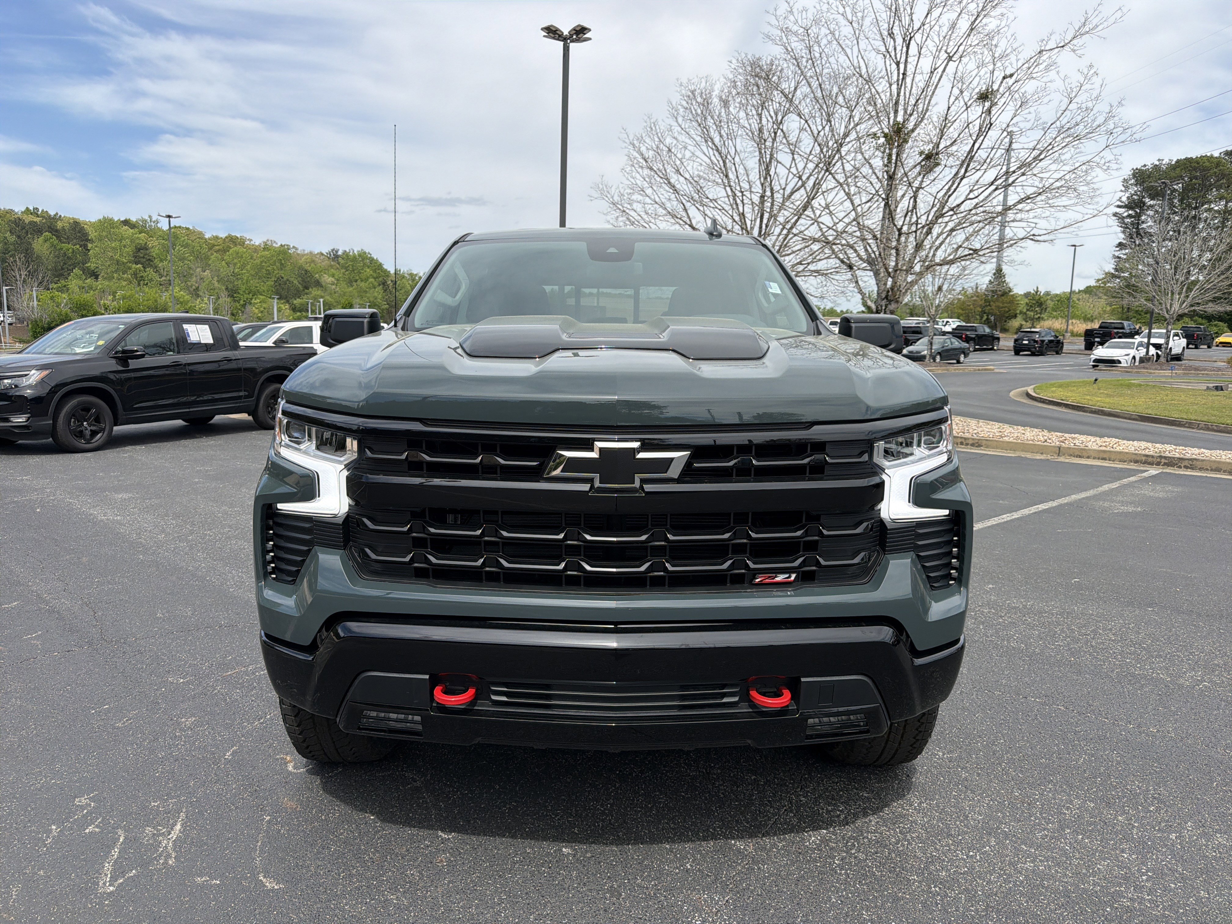 Used 2026 Chevrolet Silverado 1500 LT Trail Boss w/ Convenience Package II image 2