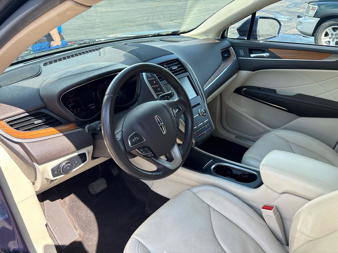 Used 2015 Lincoln MKC AWD w/ Equipment Group 102A Reserve image 12