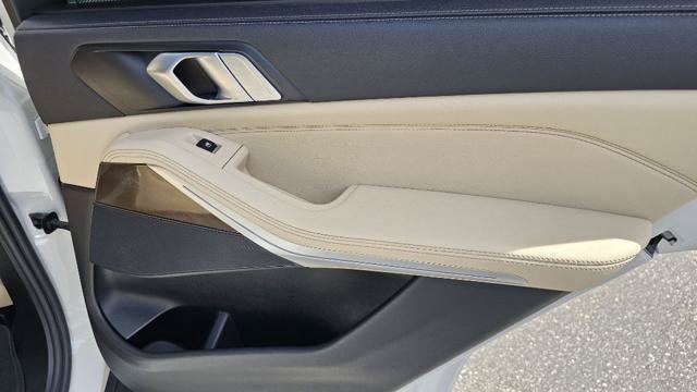 Used 2022 BMW X5 xDrive40i w/ Executive Package AWD/4WD image 40