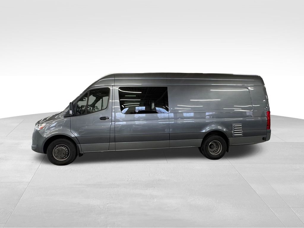 Used 2022 Mercedes-Benz Sprinter 4500 w/ Parking Package image 8