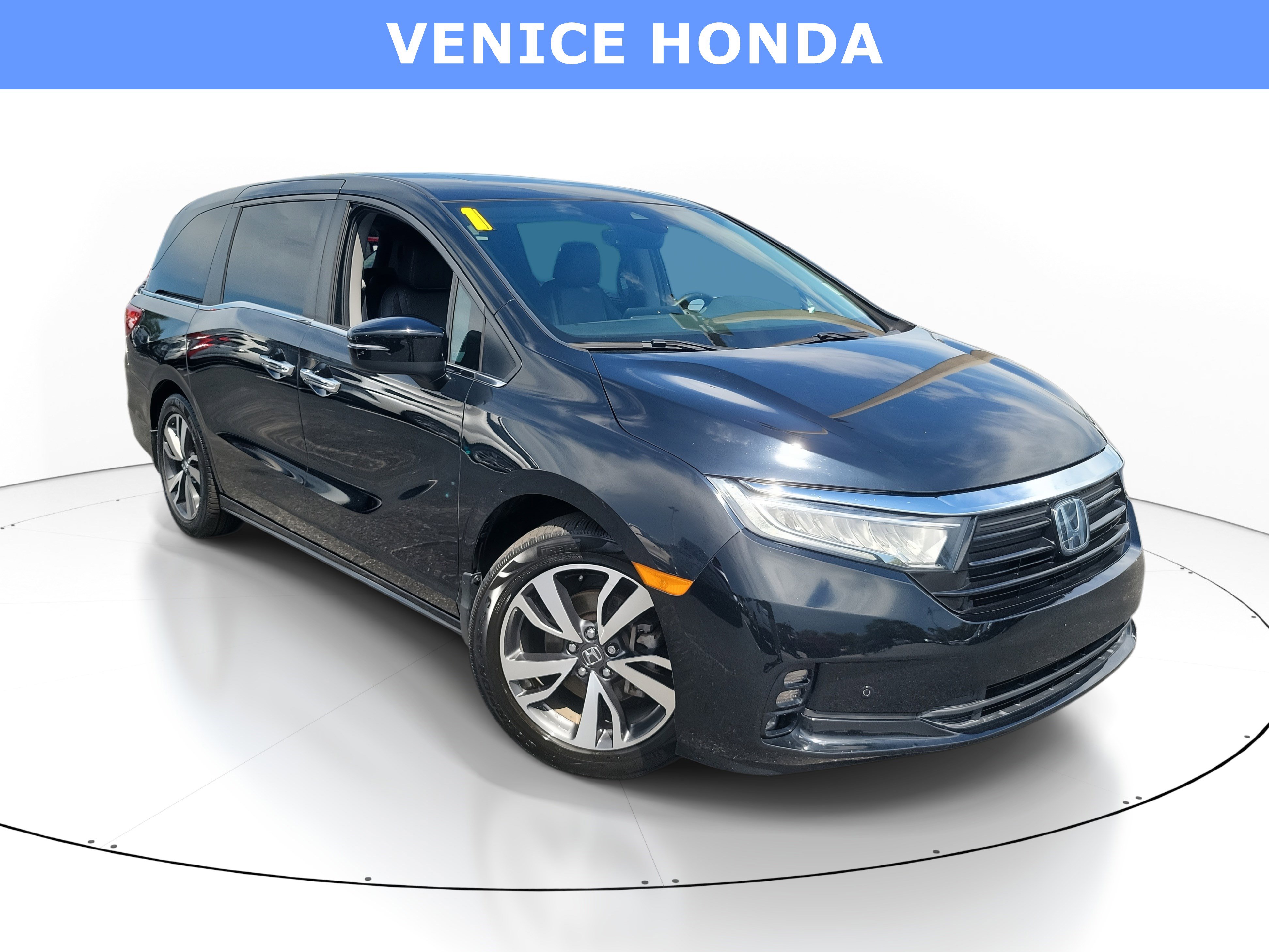 Used 2021 Honda Odyssey Touring image 1