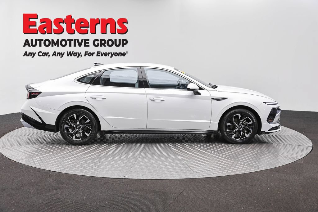 Used 2024 Hyundai Sonata SEL FWD image 4