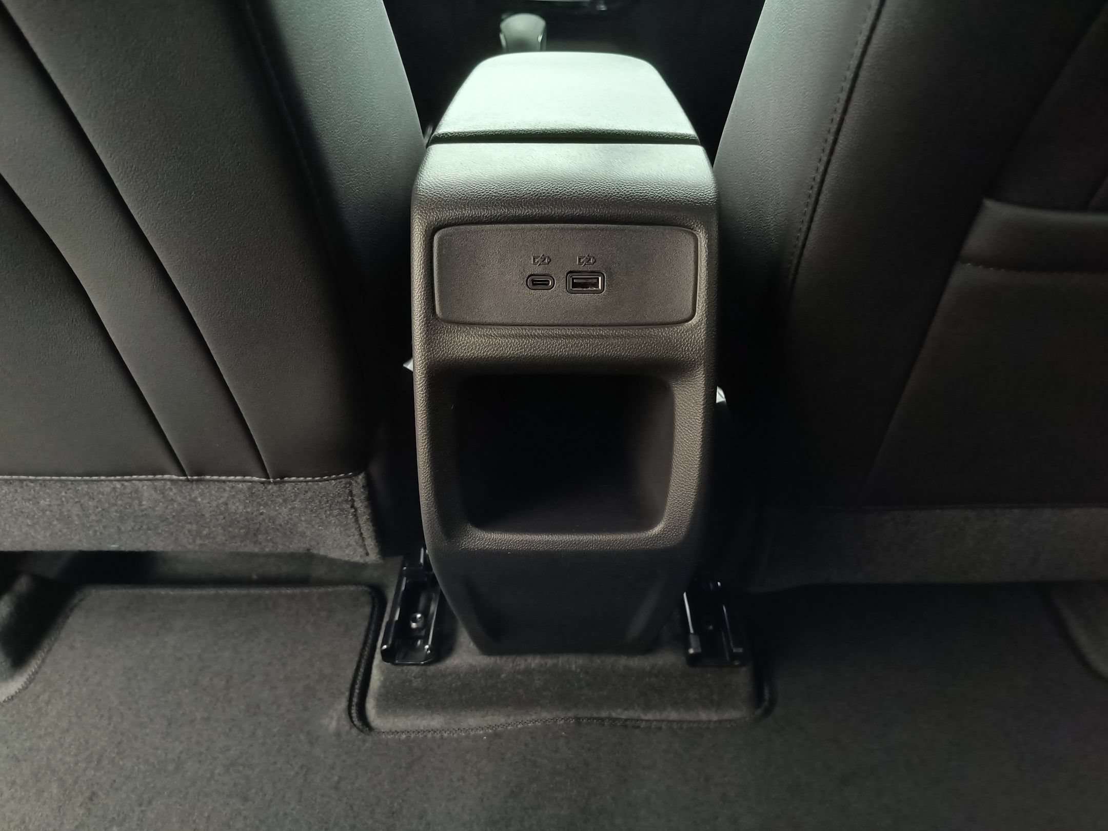New 2026 Chevrolet Trax RS w/ Sunroof Package FWD image 21