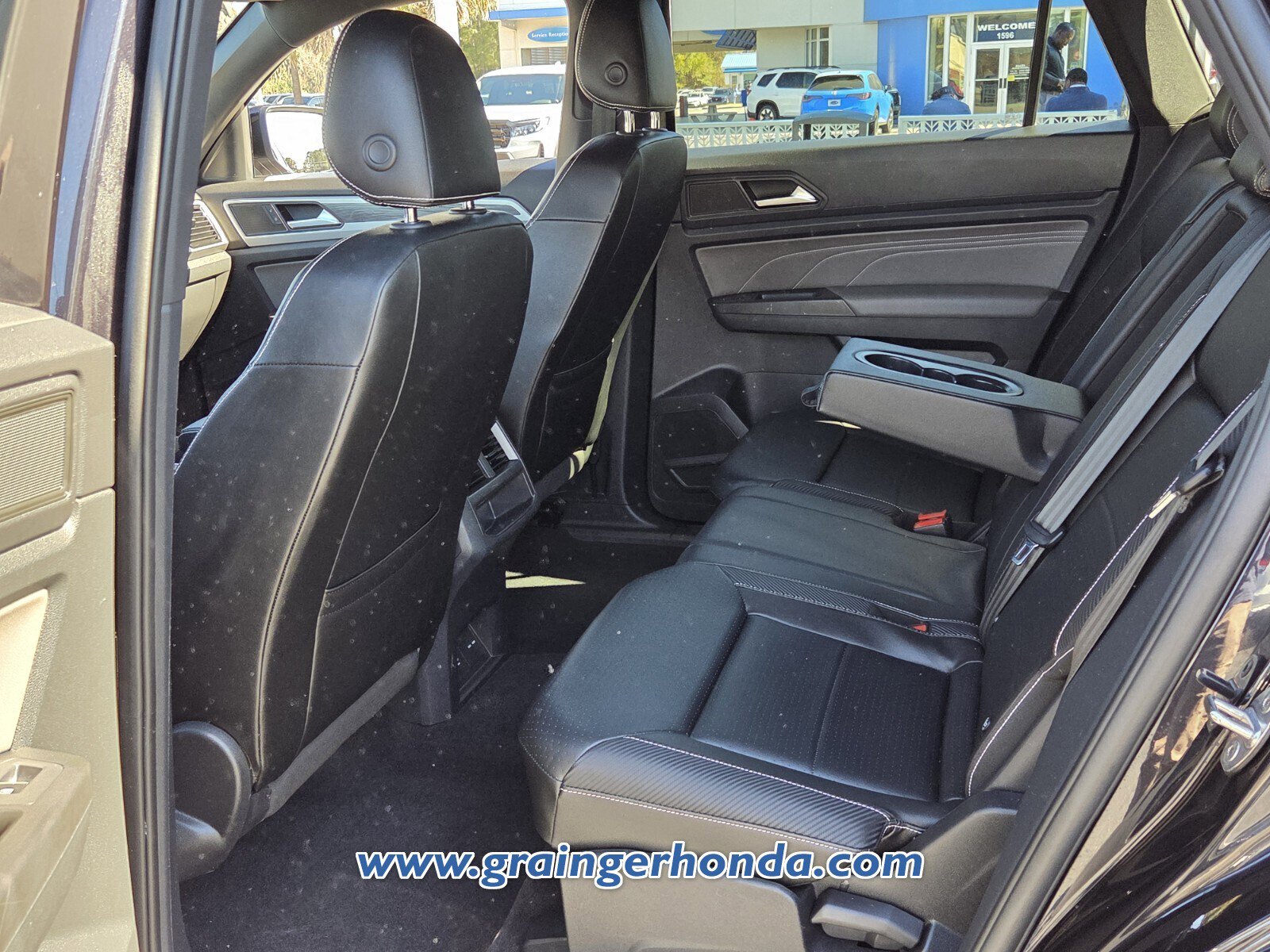 Used 2022 Volkswagen Atlas Cross Sport SE image 10