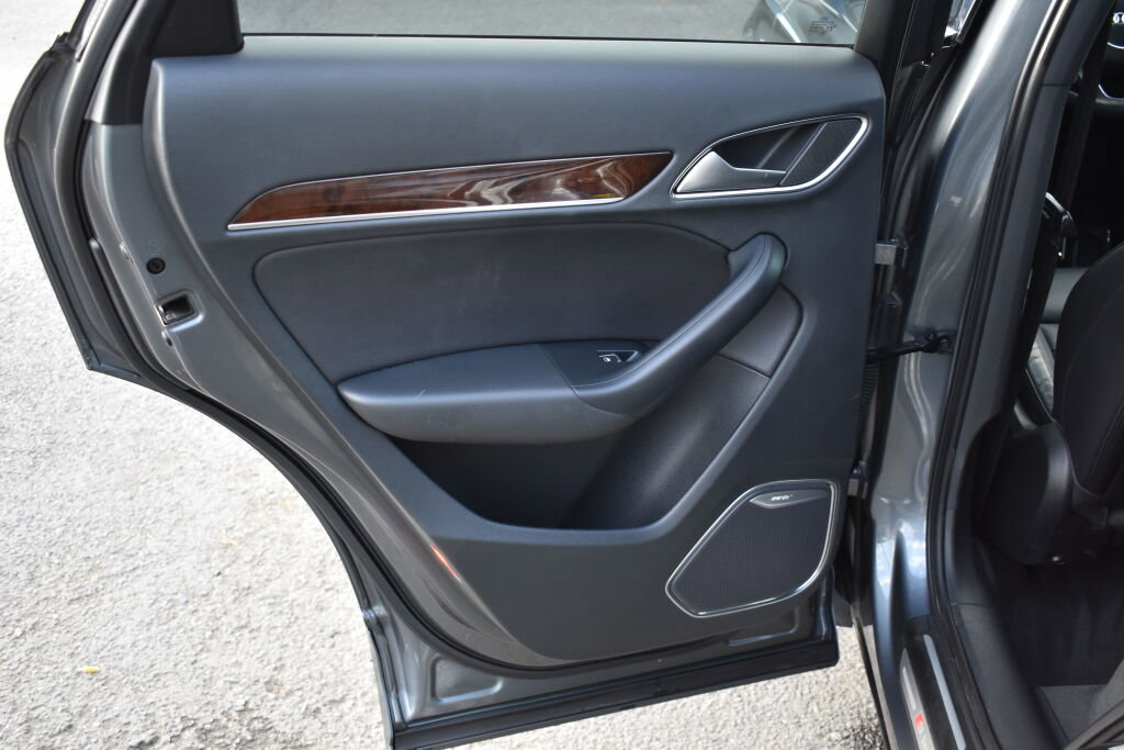 Used 2017 Audi Q3 2.0T Prestige w/ Prestige Package image 26