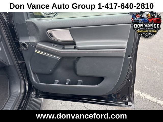 Used 2025 Ford Expedition Active image 27