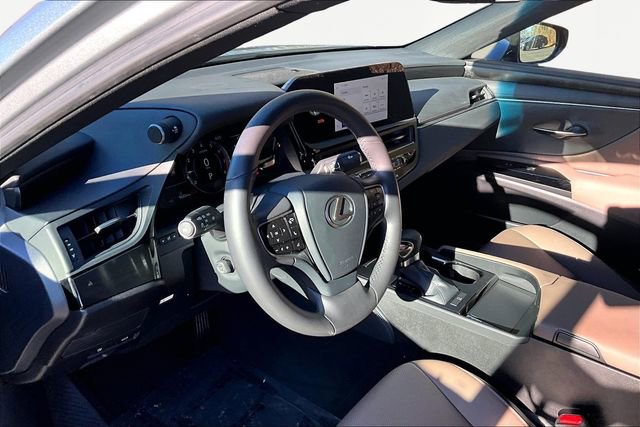 Used 2024 Lexus ES 350 w/ Premium Package image 12