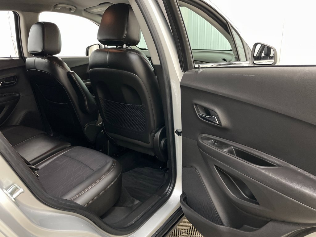 Certified 2019 Chevrolet Trax LT w/ LT Convenience Package image 37