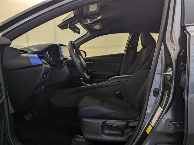 Used 2020 Toyota C-HR image 6