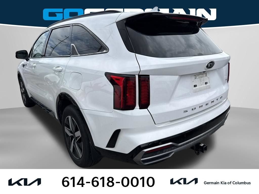 Used 2021 Kia Sorento S FWD image 2