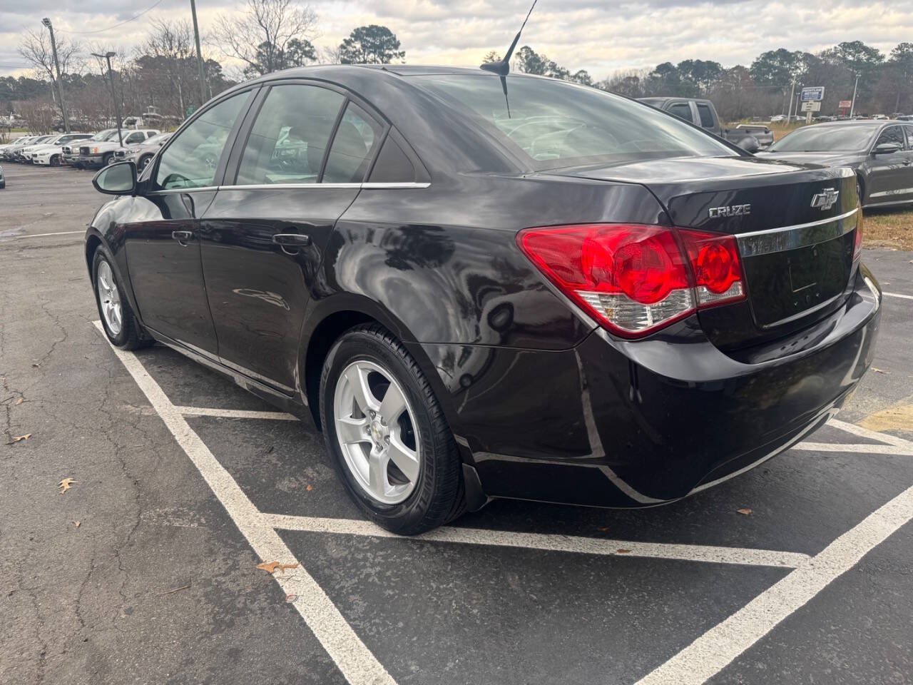 Used 2014 Chevrolet Cruze LT w/ Technology Package FWD image 8