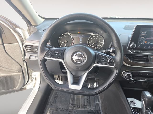 Used 2024 Nissan Altima 2.5 SV image 12
